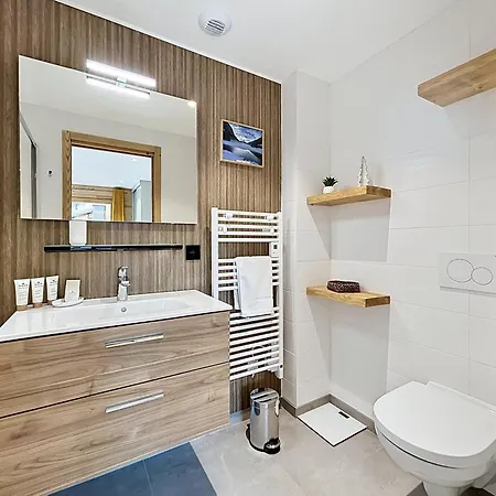 Kaya - - Centre Village Apartment *